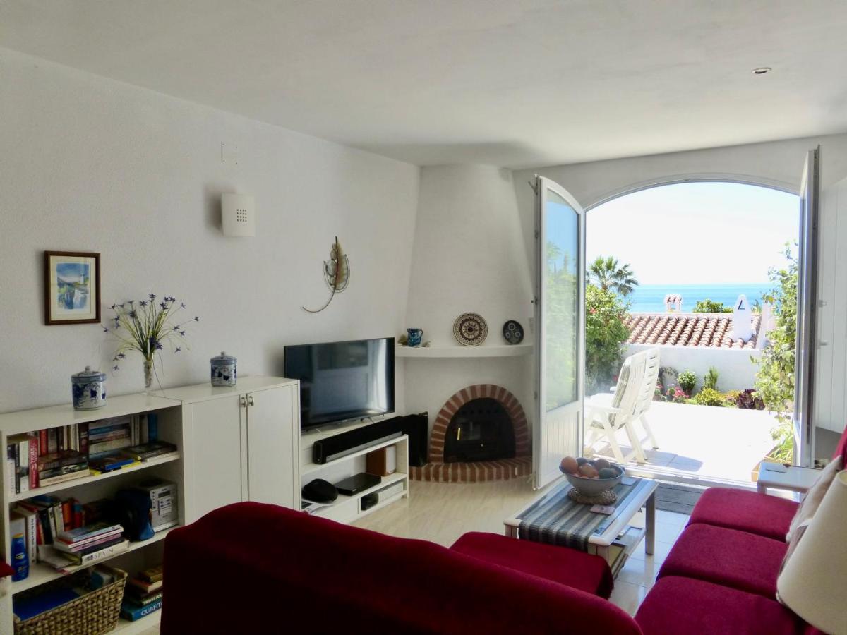 Pueblo Chimenea Villa Nerja Exteriör bild